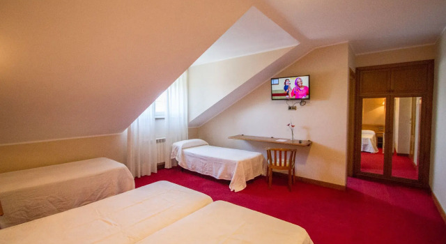 Четырёхместный номер Standard Apartamentos San Jorge