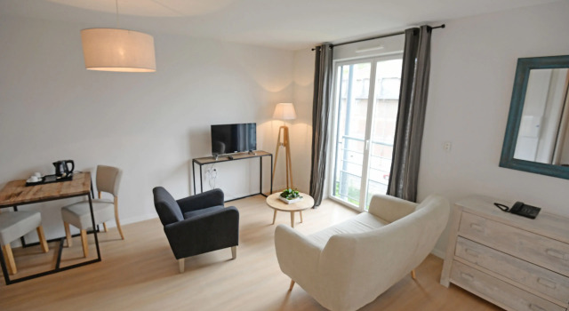 Zenao Apparthôtels Troyes, Забронировать Апарт-отель Отели Труа с парковкой, рядом с Театр Madeleine, Парковка