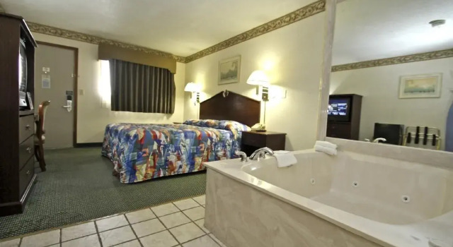 Люкс Standard Motel 6-Southgate, MI - Detroit