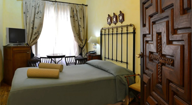 Одноместный номер Standard Hotel Cetina Palacio de los Salcedo