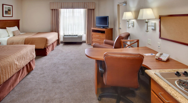 Четырёхместный люкс Candlewood Suites Omaha Airport by IHG