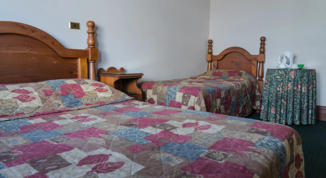 Номер Comfort O'Malley's Hotel