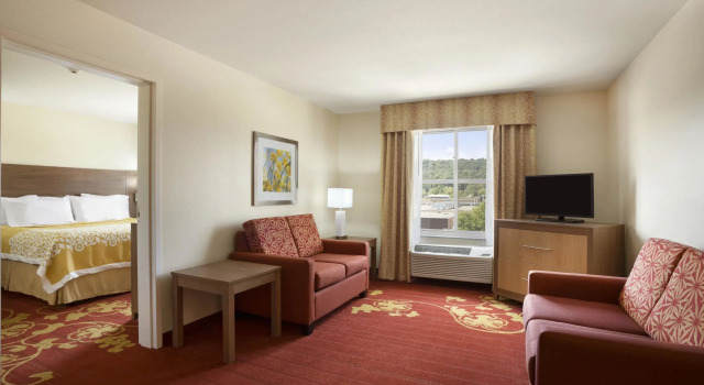 Двухместный люкс c 1 комнатой Days Inn & Suites by Wyndham Caldwell