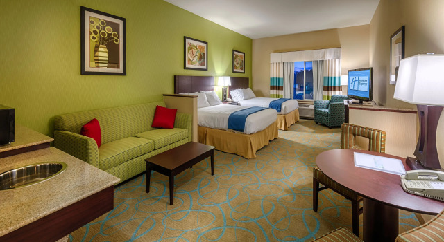 Люкс Holiday Inn Express Hotel & Suites Red Bluff-South Redding by IHG