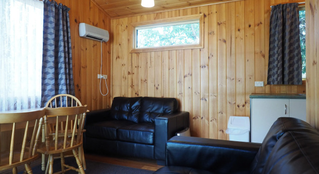 Номер Deluxe с 2 комнатами Burnie Ocean View Motel and Caravan Park
