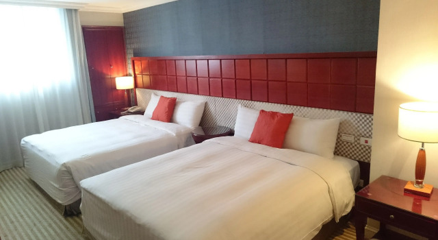 Четырёхместный номер Standard MRT Hotel