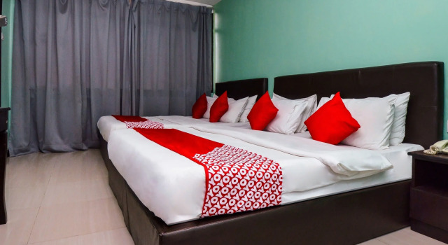 Люкс OYO 499 Comfort Hotel Sentul