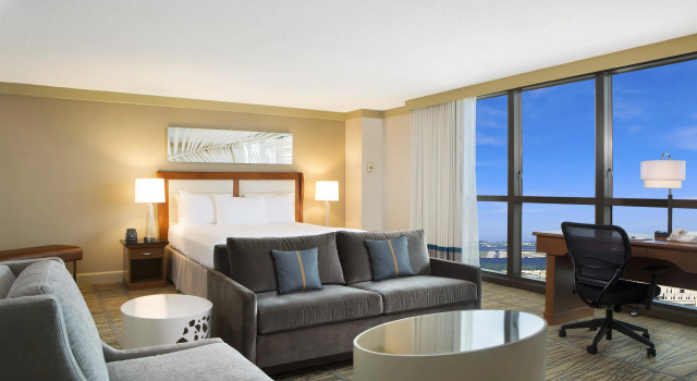 Двухместный полулюкс DoubleTree by Hilton Hotel Miami Airport & Convention Center