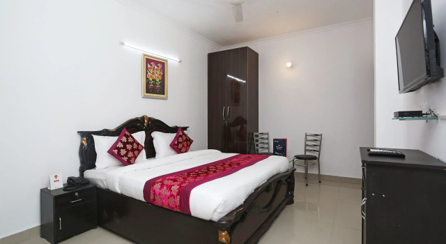 OYO 14386 Orange inn