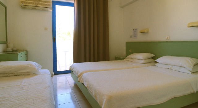 Трёхместный номер Standard Hotel Nathalie
