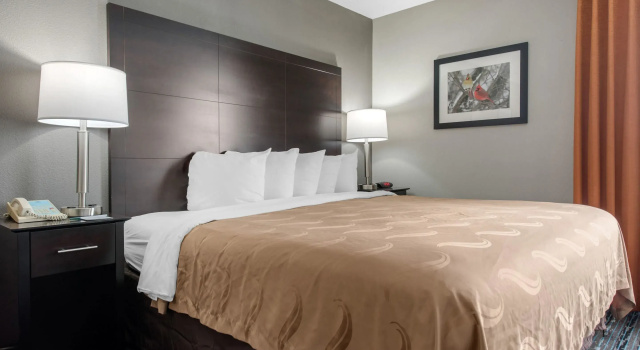 Двухместный люкс Quality Inn & Suites Brownsburg - Indianapolis West