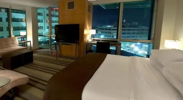 Двухместный люкс Hotelvetro Iowa City, Tapestry Collection By Hilton