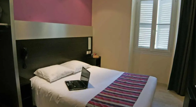 Двухместный номер Comfort Hotel Terminus Saint-Charles