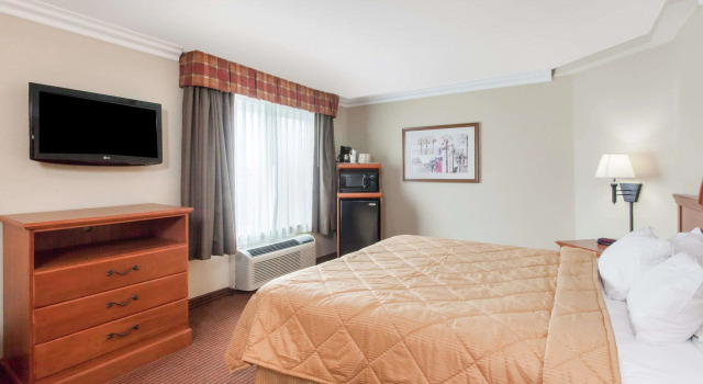 Двухместный номер Standard Days Inn by Wyndham Carlsbad