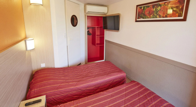 Двухместный номер Standard Kyriad ECO - Avignon Sud Parc des Expositions