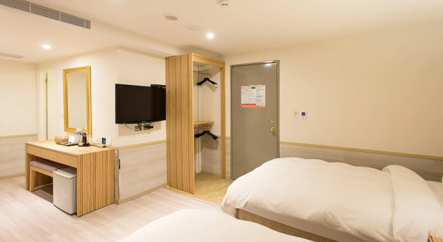 Standard Doppel Zimmer Rainbow Hotel