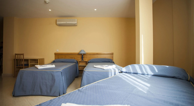 Трёхместный номер Standard Hotel El Álamo