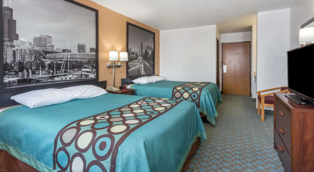 Четырёхместный номер Standard Super 8 by Wyndham Bourbonnais/Kankakee Area
