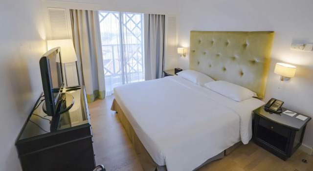 Люкс Ambassador Row Hotel Suites by Lanson Place