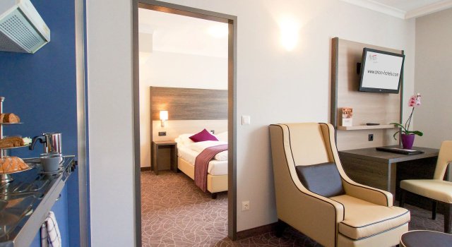Апартаменты 24hours Apartment Hotel