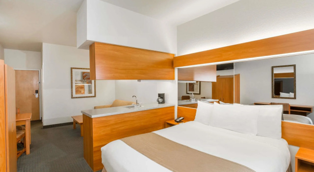 Люкс Microtel Inn & Suites by Wyndham Gulf Shores