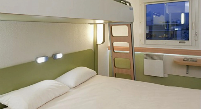 Трёхместный номер Standard ibis budget Saint-Maurice