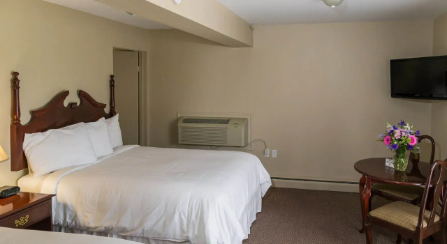Четырёхместный номер Standard Kent Inn