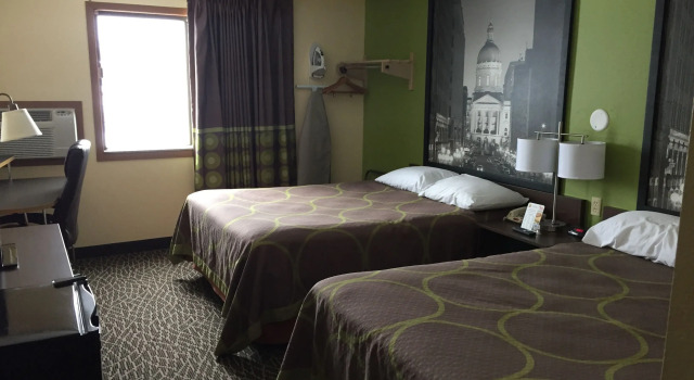 Четырёхместный номер Standard Super 8 by Wyndham Muncie/Ball St. College Area