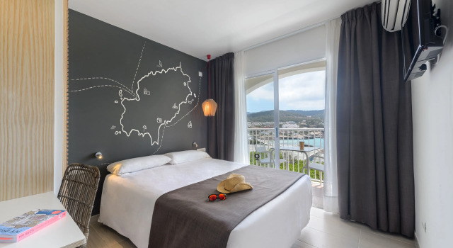 Двухместный номер Standard Hotel Vibra Cala Tarida-3SUP