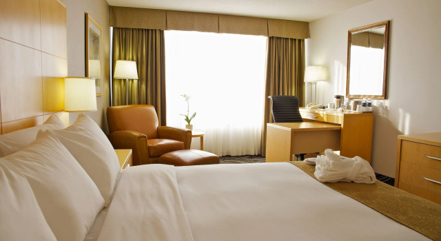 Номер Standard Radisson Hotel Toronto East