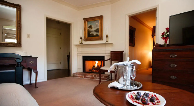 Двухместный люкс Deluxe Monmouth Historic Inns and Gardens