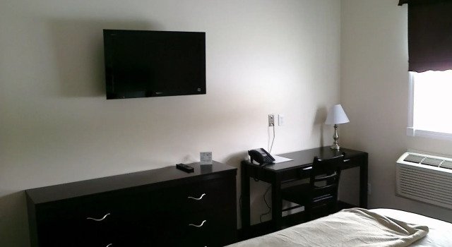 Четырёхместный номер Standard Auberge MacDonald Guest Inn