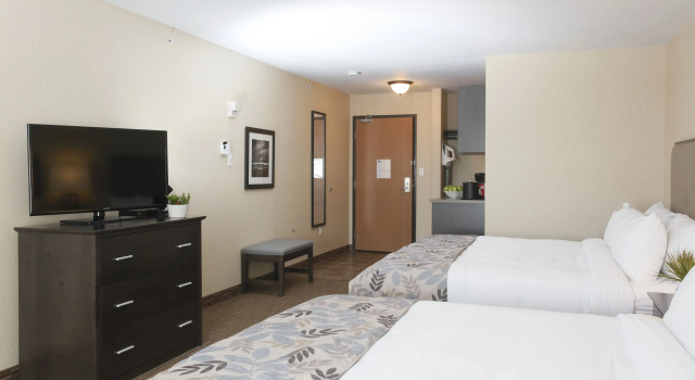 Номер Superior Pomeroy Inn & Suites at Olds College