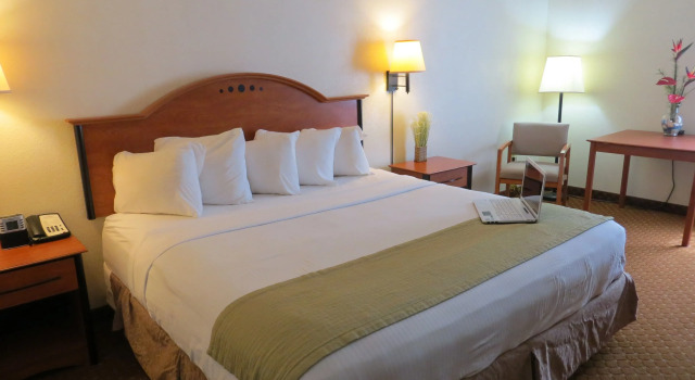 Двухместный номер Standard Red Roof Inn & Suites Hinesville Renovated with breakfast