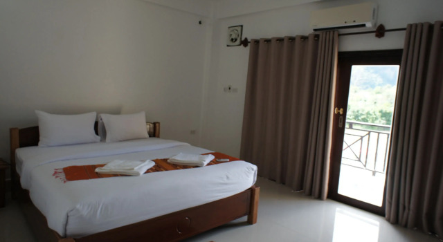 Двухместный номер Standard с балконом Lisha The Grand Riverside Hotel