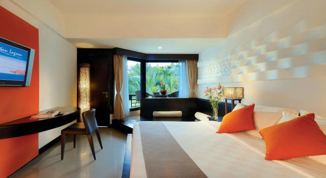Двухместный номер Deluxe с балконом Mövenpick Resort & Spa Bintan Lagoon