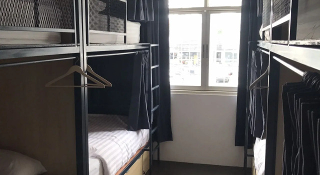 Кровать в общем номере White Wall Poshtel - Hostel