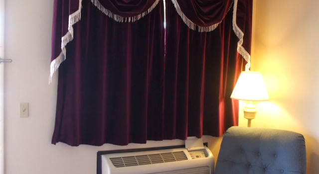 Четырёхместный номер Standard Huntington Inn