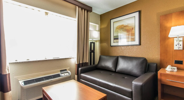 Двухместный номер Standard SureStay Plus by Best Western Mobile I-65