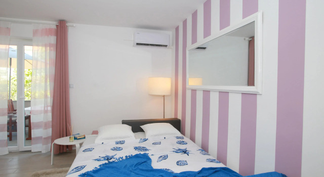 Апартаменты c 1 комнатой с видом на сад Apartments Melin