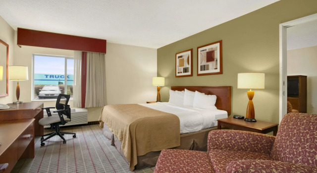 Двухместный люкс Baymont by Wyndham Evansville North/Haubstadt