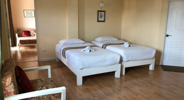 Номер Standard Triple Palms House