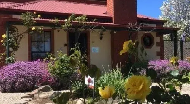 Wine and Roses Bed and Breakfast, Забронировать Отель Макларен-Вейл Adelaide Region, рядом с Goodieson Brewery
