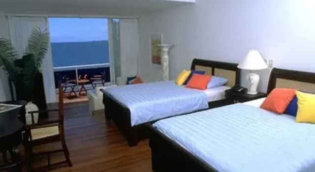 Номер Deluxe Blue Haven Hotel