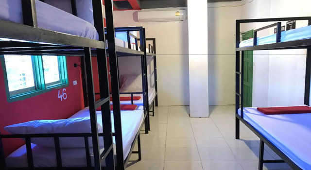 Кровать в общем номере Vangvieng Rock Backpacker Rooftop Hostel