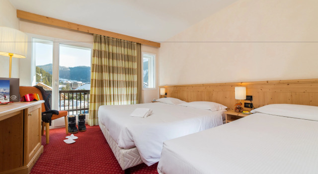 Трёхместный номер Classic TH Corvara - Greif Hotel