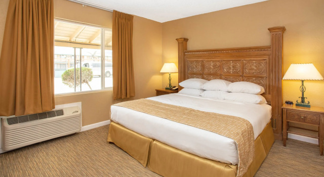 Двухместный номер Standard Travelodge by Wyndham Hawthorne