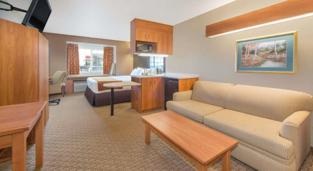 Двухместный номер Standard Microtel Inn & Suites