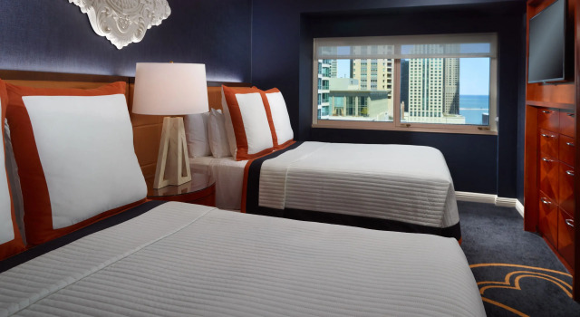 Четырёхместный люкс c 1 комнатой Omni Chicago Hotel