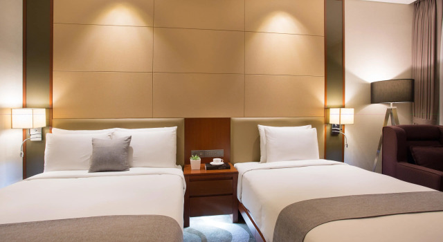 Семейный номер Deluxe I Square Hotel